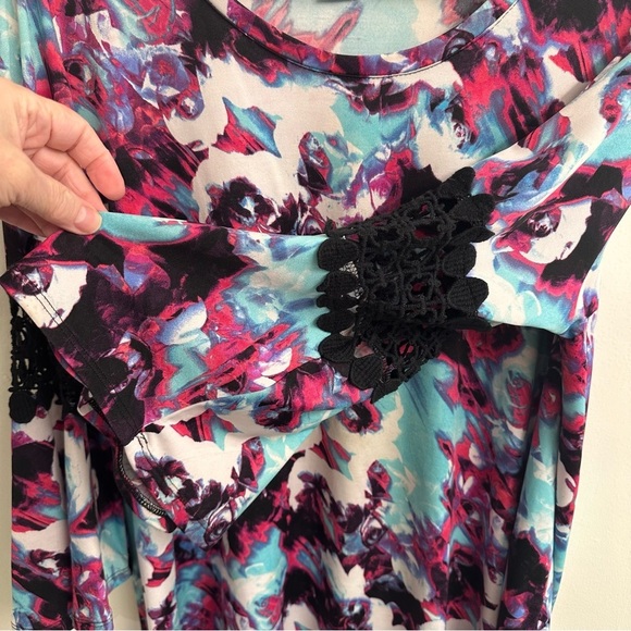 Kate & Mallory Pink Blue Graphic 3/4 Sleeve Tunic SZ 1X Asymmetrical Hem - Picture 2 of 5